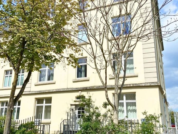 Mieszkanie 2 ZKB z EBK i miejscem parkingowym, odnowiona stara zabudowa w St. Arnual – Foto 1