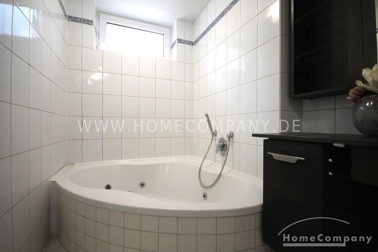 ***Westend (8069376) Kendi büyük terası/bahçesi olan aydınlık yarı bodrum daire – a2adbb691e20cca6de825b59b82b8987d027ea44.jpg