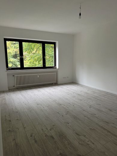 Frisch renovierte 3-Zimmer-Wohnung in Düsseldorf-Mörsenbroich – zentral & bestens angebunden - WE07 – Wohnraum/Schlafraum II