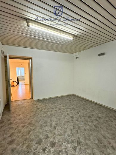 Großzügiges Haus, 410m² Gesamtfläche in ruhiger Seitenstraße von Saarbrücken-West – Zimmer 1 Gewerbe