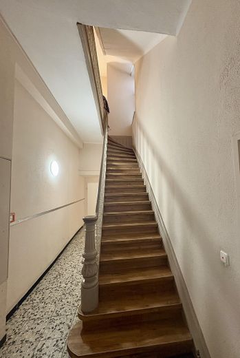 Karakterli tarihi ham elmas, 2 odalı daire, koruma altındaki kirada – Foto 5