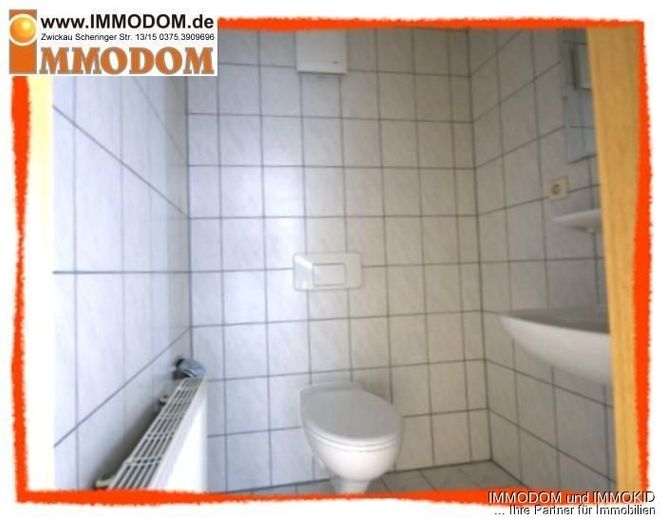 3-Zimmer-Maisonetten-Dachwohnung für INDIVIDUALISTEN mit LAMINAT und Personenaufzug zu vermieten! – Gäste-WC