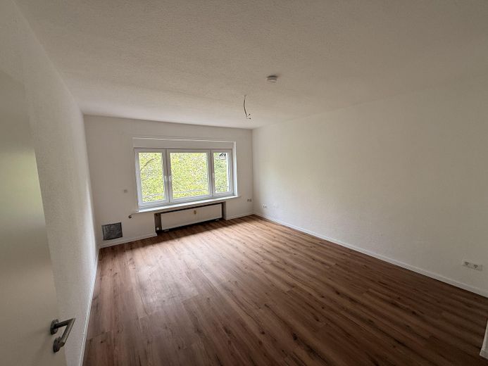 Erstbezug nach Sanierung | Helle 3-Zimmer-Wohnung mit Balkon und zusätzlichem Mansardenraum – Foto 10