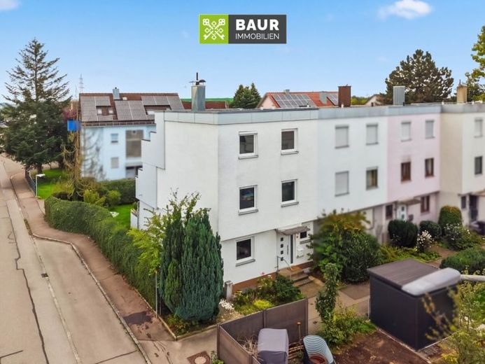 360° | SOFORT FREI!
Chance in Pfuhl Neu-Ulm. Reihenendhaus in Randlage! – Foto 1