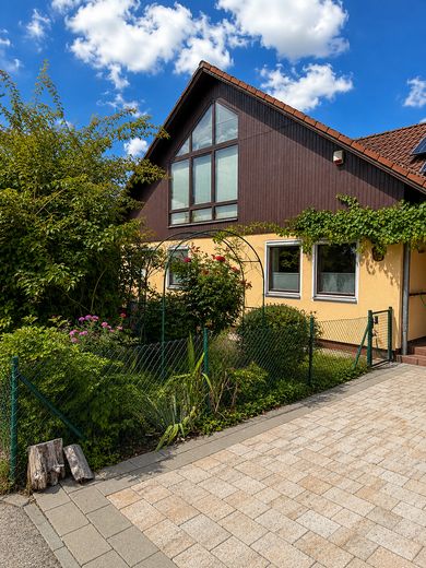 Haus (EFH auf 1052m² Grund) separater ELW auf traumhaften Grundstück, Doppelgar., Baumh. & Seilbahn – Wohnhaus 