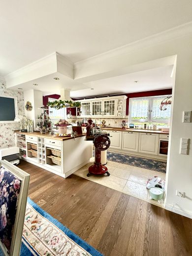 Landhauseinbauküche