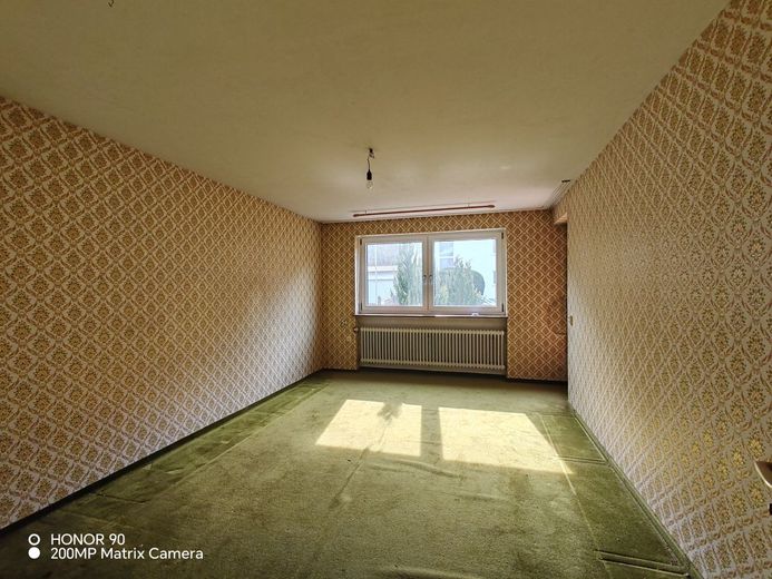 Freistehendes Einfamilienhaus in Kraiburg am Inn – Schlafzimmer EG