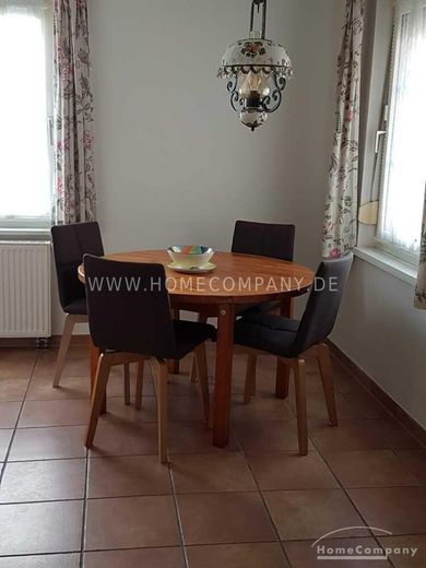 Appartamento di 3 locali, arredato, piano terra, con balcone, posizione centrale a WOB. – da2ba5462e36ad174b5f602519eb20a285f8120d.jpg