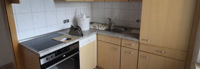 curato appartamento di 2 locali con cucina componibile