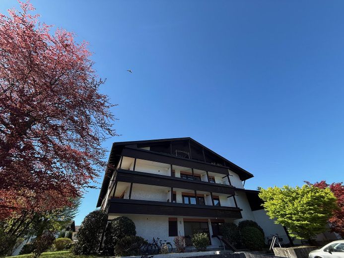 1,5 Zimmer Wohnung mit schöner privater Terrasse, Schwimmbad und Sauna – Gepflegte Wohnanlage 2