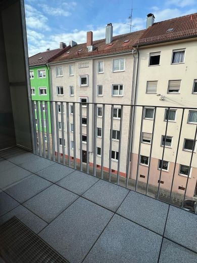 W pełni umeblowane, 1-pokojowe mieszkanie w formule all inclusive z ogrzewaniem podłogowym – Balkon