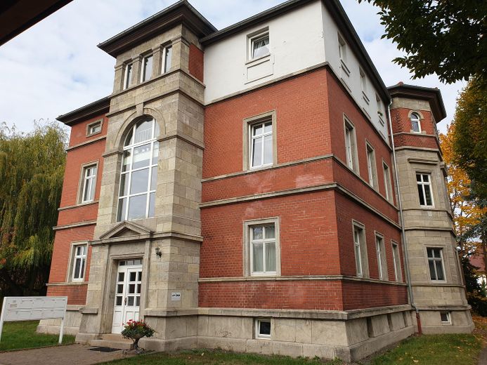 Attraktive Dachgeschosswohnung in charmanter Stadtvilla – Foto 7