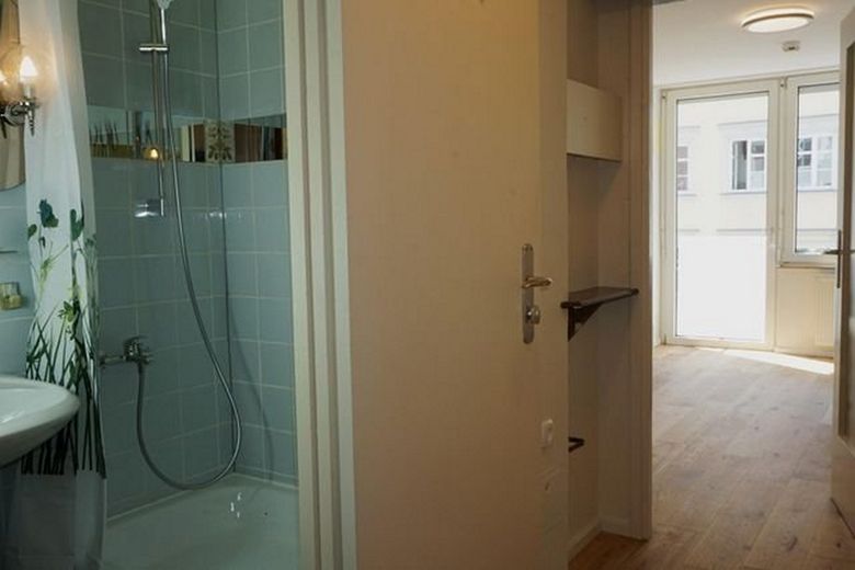 Monolocale in affitto con balcone a Maxvorstadt – Foto 7