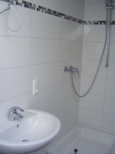 Inteligentny młody bliźniak w Norden – Bad mit Dusche DG