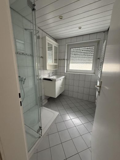 Großzügige 4 Zimmer EG Wohnung mit Terasse und kleinem Garten – Foto 9