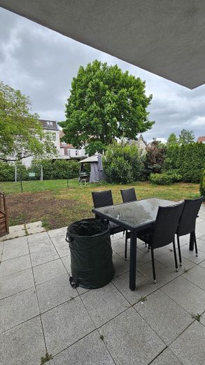 Terrasse mit Garten