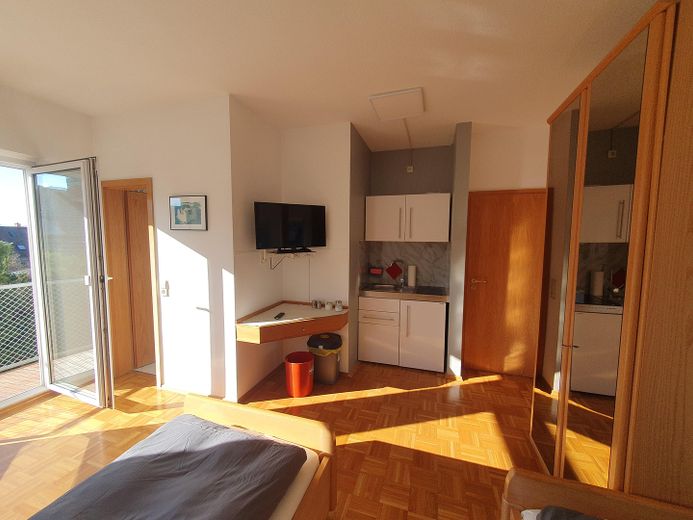 Bestehendes Apartmenthaus mit 19 Einheiten – etablierter Beherbergungsbetrieb in Zwingenberg – Photo 6