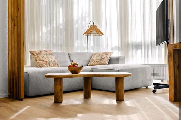 Abitare a tempo determinato - appartamento luminoso, elegantemente arredato con balcone e posto auto a Gießen Weststadt
