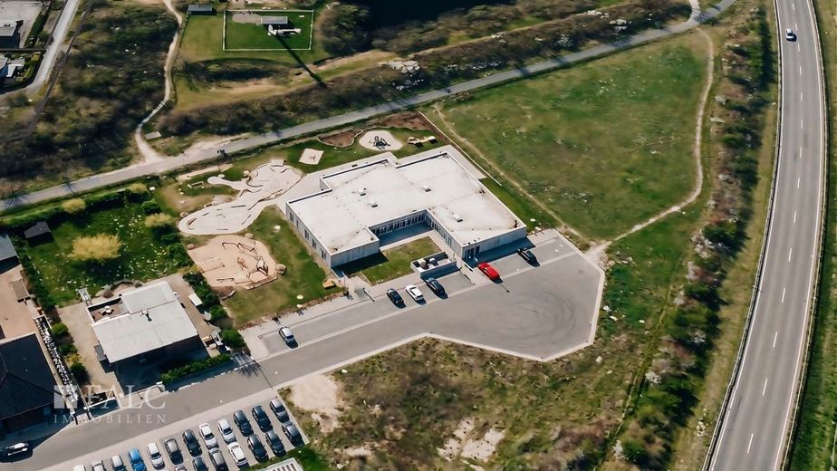 Ihr zukünftiges Business - Gestalten Sie es! Grundstück in Vechelde an der B1! – Luftaufnahme_Grundstück