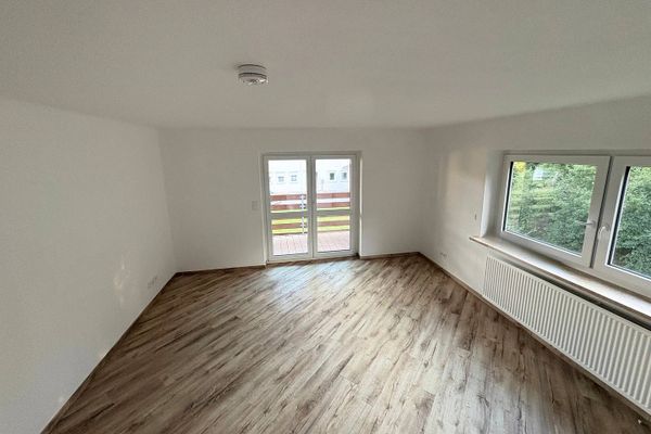 Moderne 2-Zimmer-Wohnung mit großem BALKON im staatlich anerkannten Naturerholungsort Lechbruck am See