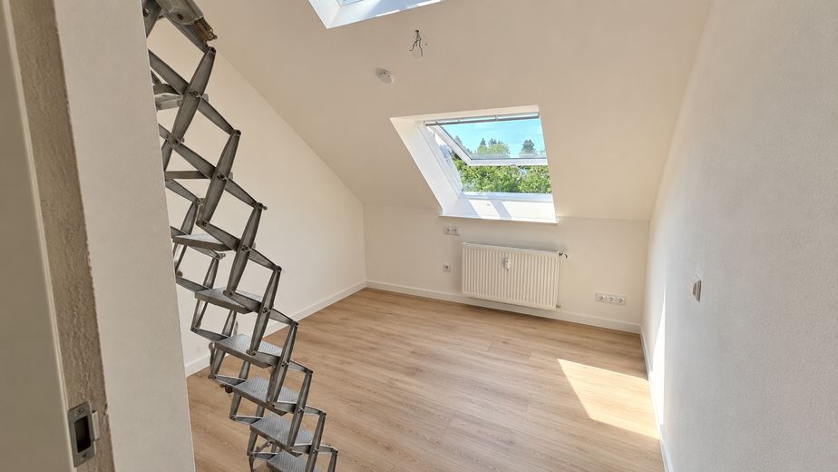 Świeżo wyremontowane 3-pokojowe mieszkanie Neusäß Westheim, powiat Augsburg, UKA – Kinderzimmer mit drei Fenster
