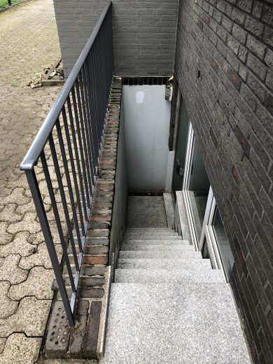 Büro / Gewerbefläche 152 qm (bis zu 323 qm möglich) in Oberhausen Königshardt PROVISIONSFREI – Seiteneingang ins UG