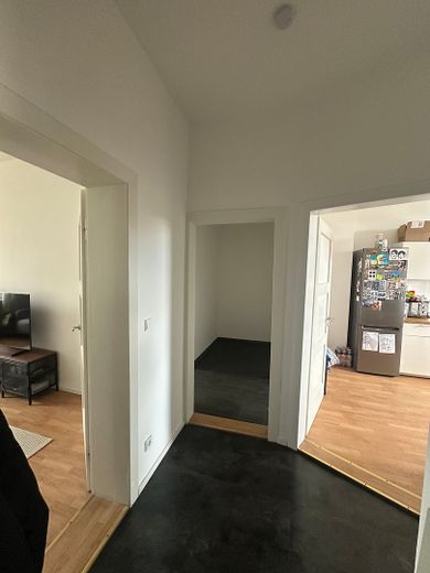 renovated 2-room apartment in Bockenheim – Flur