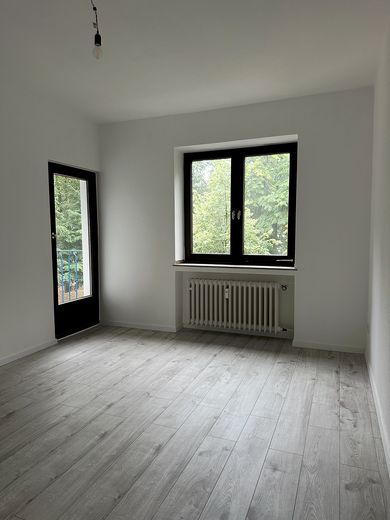 Frisch renovierte 3-Zimmer-Wohnung in Düsseldorf-Mörsenbroich – zentral & bestens angebunden - WE07 – Wohnraum/Schlafraum I