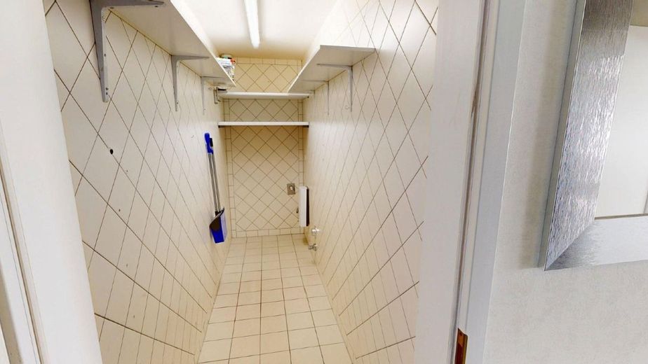 Exklusive Maisonette-Wohnung mit großer Dachterrasse – Hauswirtschaftsraum