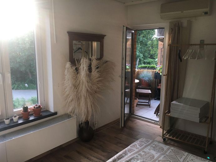 Mieszkanie dwupoziomowe 85 m² w pobliżu kampusu, bezpośrednio przy Ringgleis + 55 m² zaadaptowanej powierzchni użytkowej na poddaszu – Schlafen 1: mit Balkon