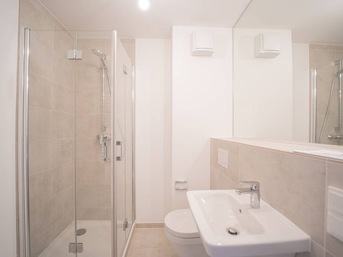 Neu saniertes Highlight: Helles Zuhause mit hochwertiger Ausstattung vor Schnelsen – Musterbild