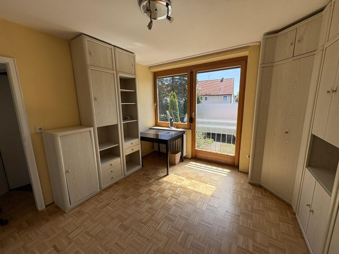 Zuhause fühlen in Reihenmittelhaus in ruhiger, familiärer Lage – OG Schlaf- oder Kinderzimmer