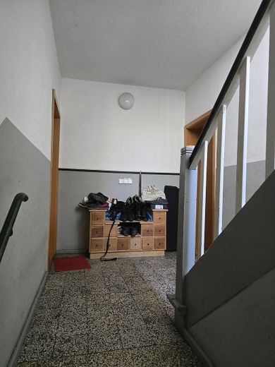 Edificio plurifamiliare con 10 unità abitative nel quartiere delle ville di Stendal – Flur / Treppenhaus