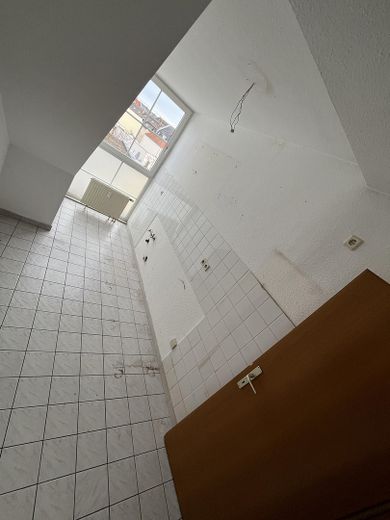 Küche noch nicht gemalert