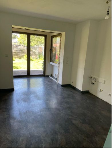 Bungalow mit sep. ELW !!!! von Privat VB – Blick durch die Küche z.Garten