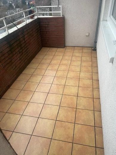 Hannover-Bemerode'un sakin ve seçkin konumunda cazip 3 odalı daire (72 m²) – Balkon zum Westen