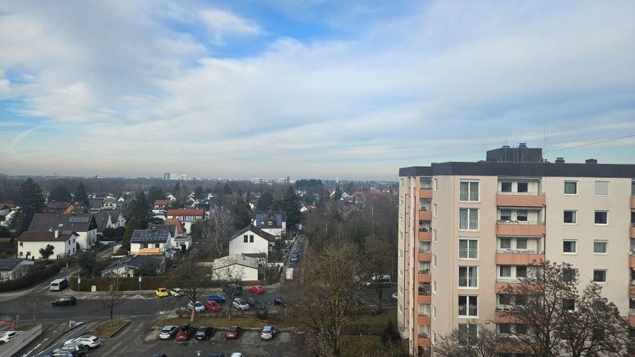 *** Attraktive Balkonwohnung mit Fernblick in Hadern ***  ideal für Eigennutzer &amp; Anleger – Außenansicht