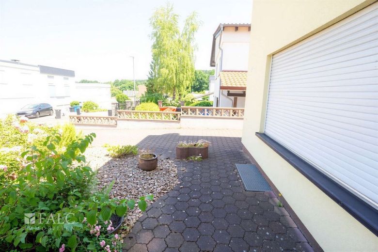 Familienhaus in Homburg- Kirrberg zu verkaufen! – Außenterrasse