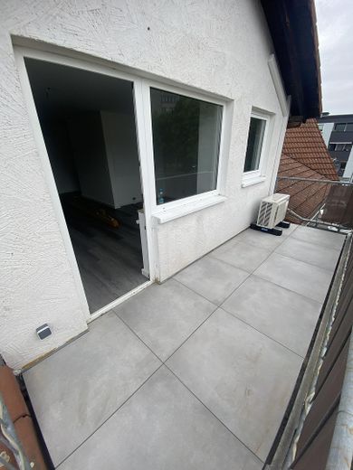 Zentrale 3 Zimmer Wohnung in Lohmar, Klimaanlage, Balkon – Balkon