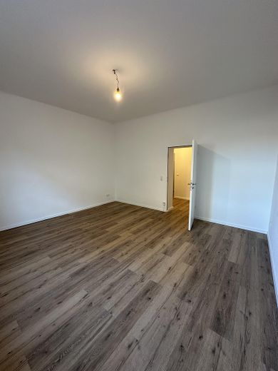 Wohn- und Schlafzimmer 2