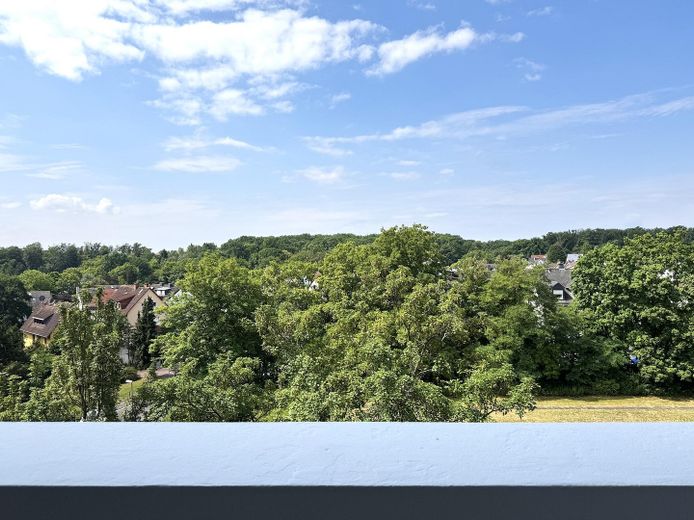 *ZONDER COURTAGE* Stijlvol gemoderniseerd 2-kamer appartement met droomuitzicht & groot zonnebalkon – Foto 9