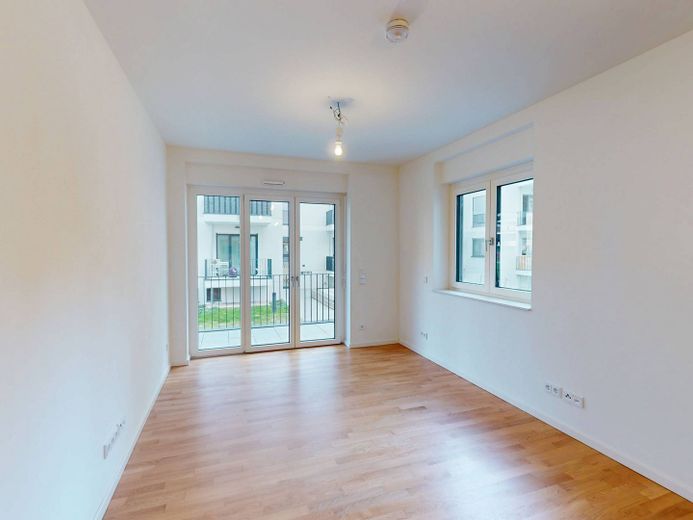 Friedenauer Höhen'de balkonlu ve ankastre mutfaklı modern 3 odalı yeni daire - YON BERLIN – Ansicht II: Wohn- und Esszimm…