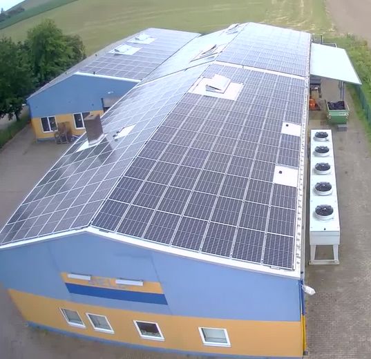 Gewerbepark  Halle mit PV