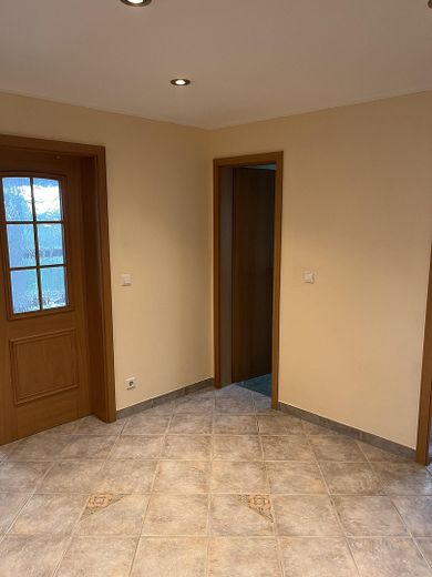 Spazio abitativo per tutti - 5 locali, 170 m², 2 bagni, stufa svedese, balcone, vista – Flur