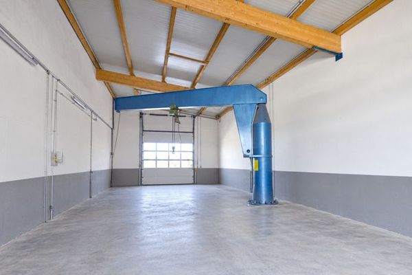 Nowa hala wielofunkcyjna z dodatkowymi opcjami do wynajęcia w Kalbach (Mkb)
