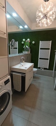 Direct beschikbare 3-kamer-tuinwoning met ZW-terras & nieuwe verwarming – provisievrij – Bad
