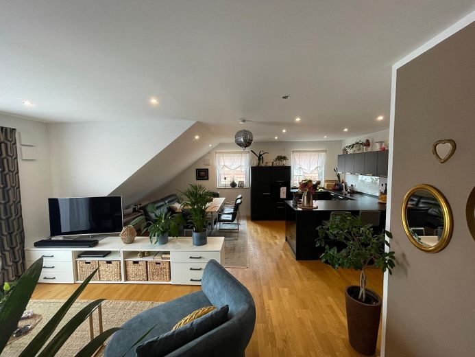 Luxuriöse 4-Zimmer-Wohnung Tegernheim, Barrierefrei mit Aufzug – Wohnen Essen
