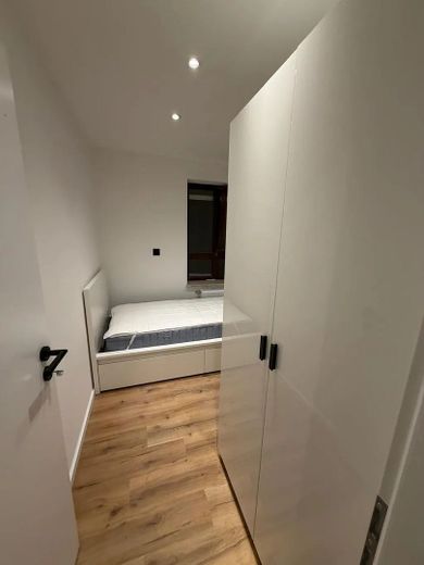 Möbliertes WG-Zimmer in ruhiger Wohnlage/ Gustav-Otto-Bogen 15, München / Zi.4 – Schlafzimmer