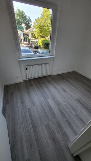 Zemin kat-yeni yenilenmiş-ayrı giriş-balkon-kapalı otopark-özel şahıstan – Kinderzimmer 1