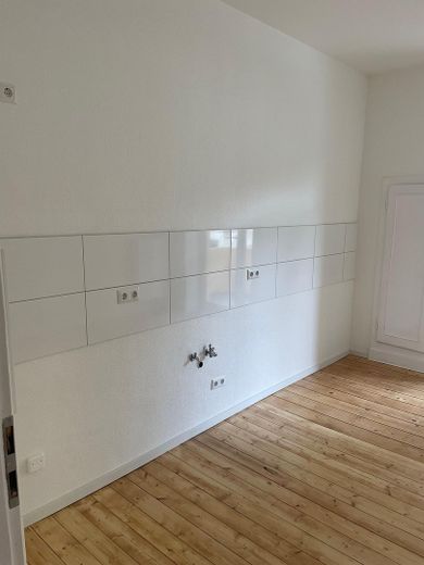 Kreuzviertel!!! Piękne mieszkanie w starej kamienicy z 3,5 pokojami i BALKONEM OD POŁUDNIOWEGO ZACHODU – Küche